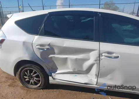 2012 Toyota Prius V Three из США, поврежденный, VIN JTDZN3EU6C3019256